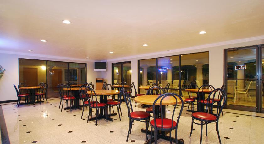 Hotel Ramada Tucson East Exterior foto